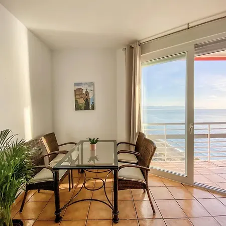 By Playa De La Carihuela